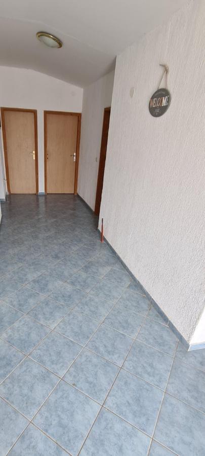 Apartments Hugo Malinska Luaran gambar