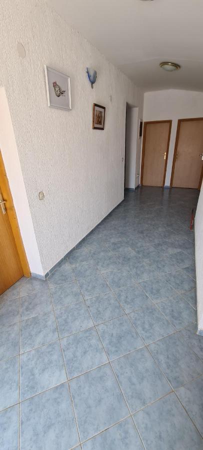 Apartments Hugo Malinska Luaran gambar