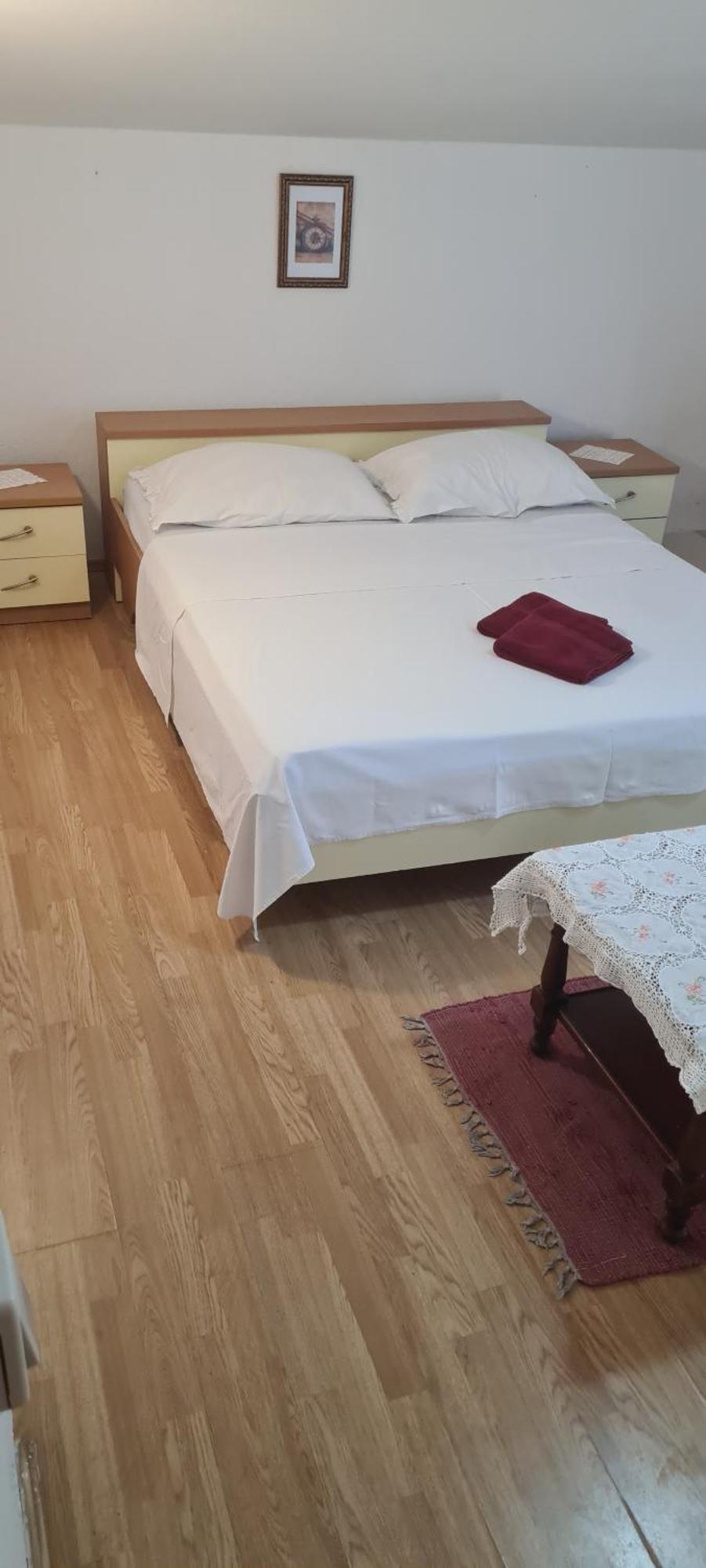 Apartments Hugo Malinska Bilik gambar