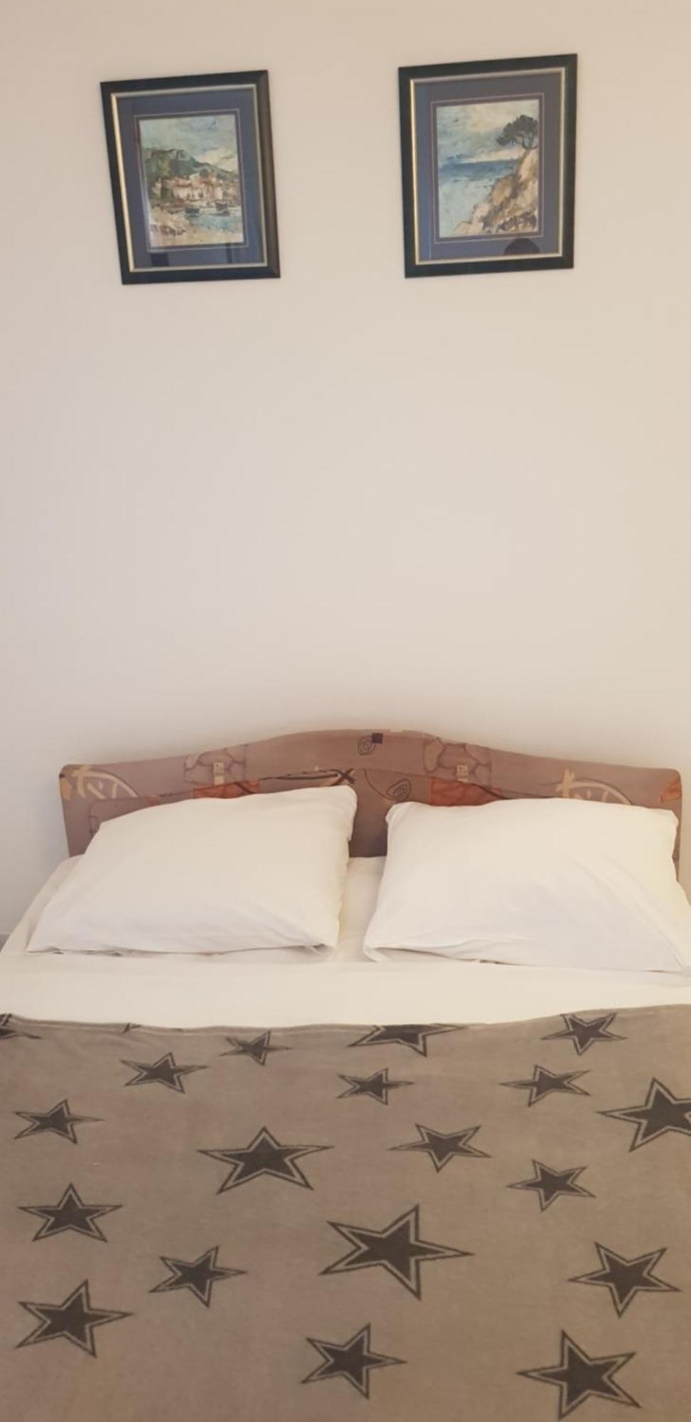 Apartments Hugo Malinska Bilik gambar