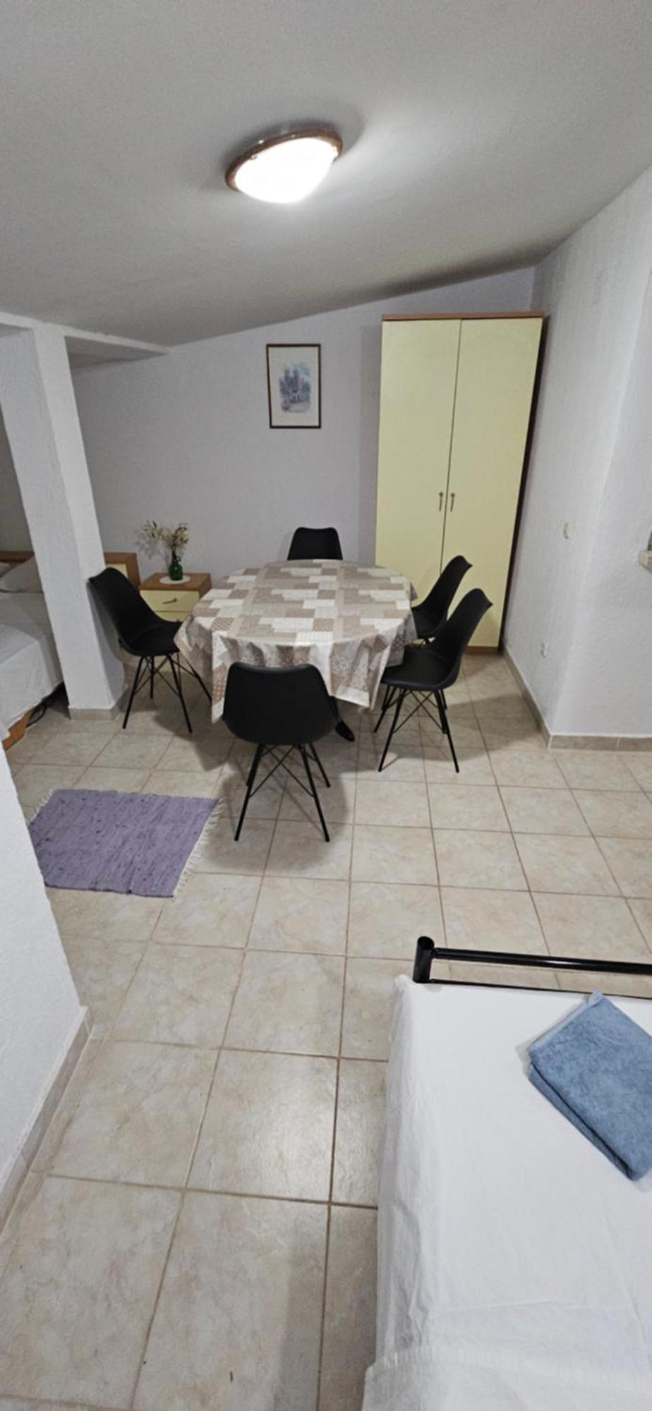 Apartments Hugo Malinska Bilik gambar