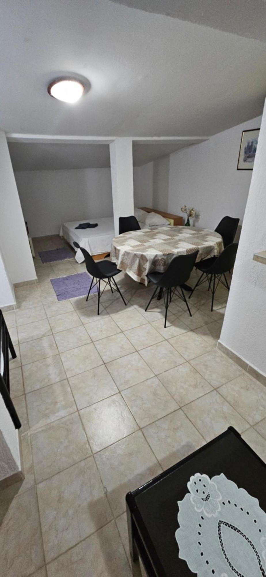 Apartments Hugo Malinska Bilik gambar